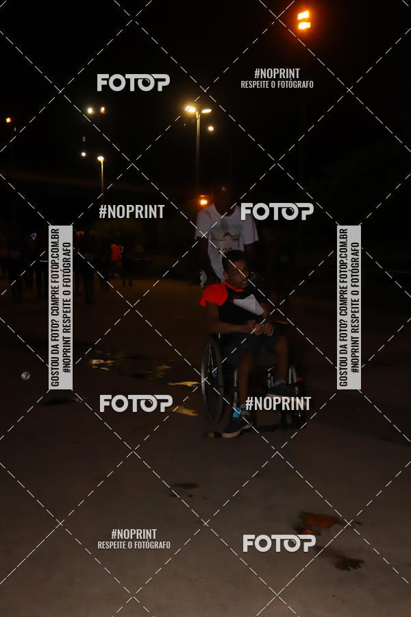 Buy your photos of the eventLuz do Mundo Night Run on Fotop