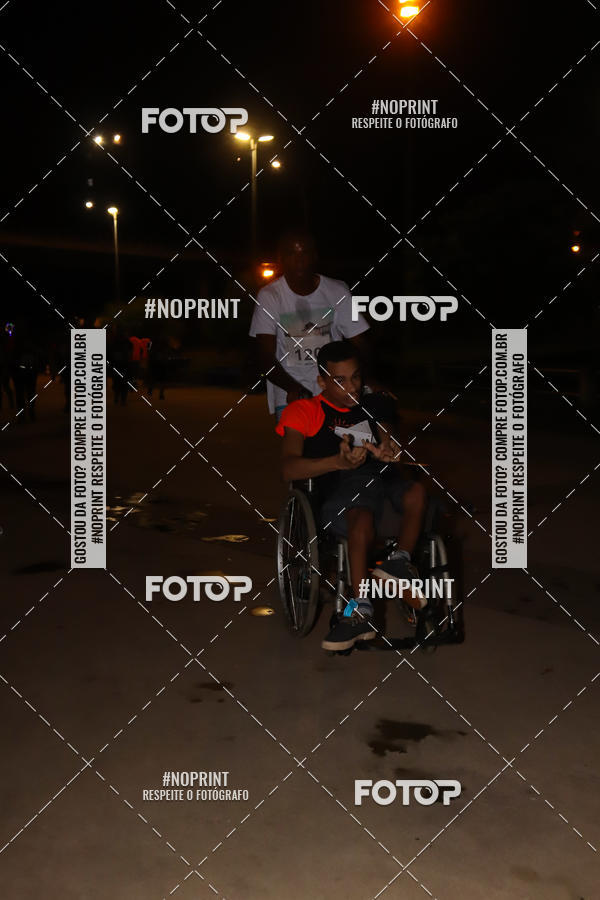 Buy your photos of the eventLuz do Mundo Night Run on Fotop