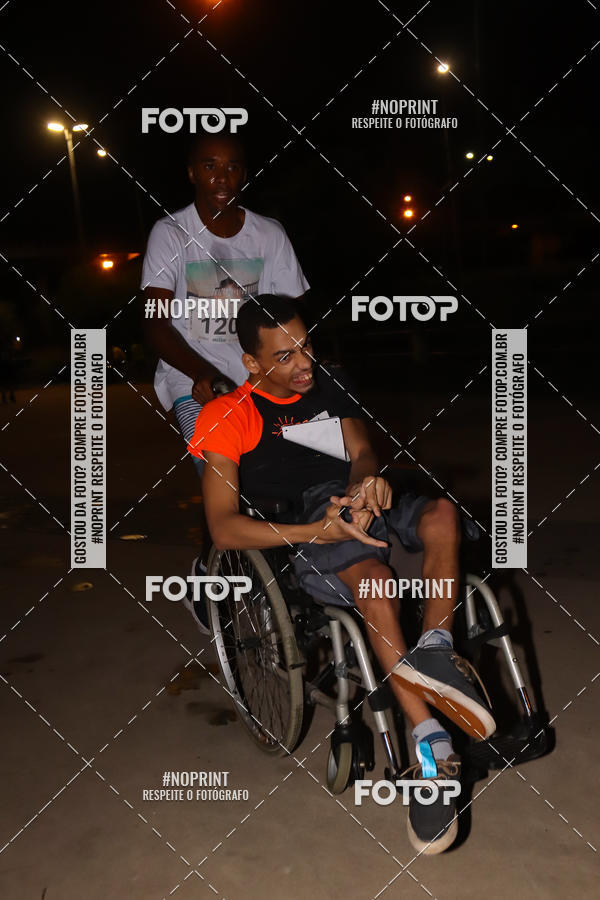 Buy your photos of the eventLuz do Mundo Night Run on Fotop