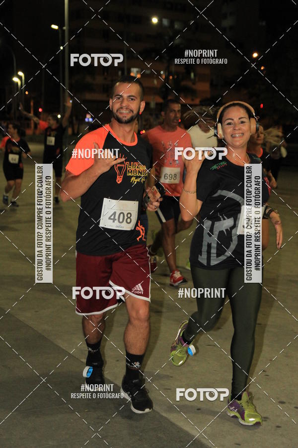 Buy your photos of the eventLuz do Mundo Night Run on Fotop