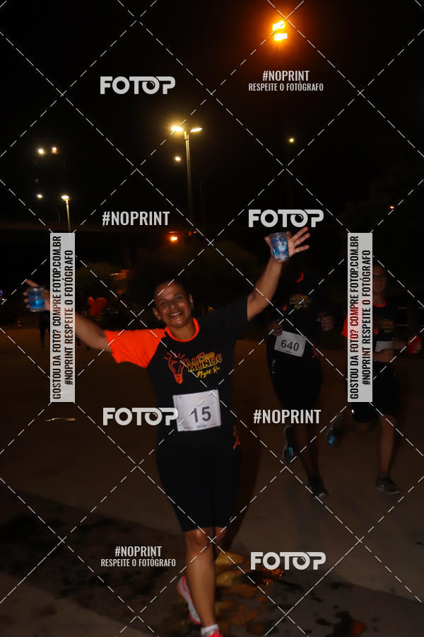 Buy your photos of the eventLuz do Mundo Night Run on Fotop
