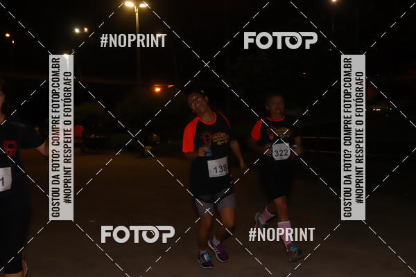 Buy your photos of the eventLuz do Mundo Night Run on Fotop