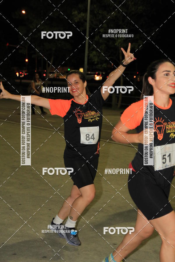 Buy your photos of the eventLuz do Mundo Night Run on Fotop