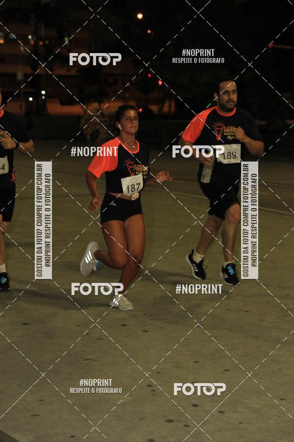 Buy your photos of the eventLuz do Mundo Night Run on Fotop