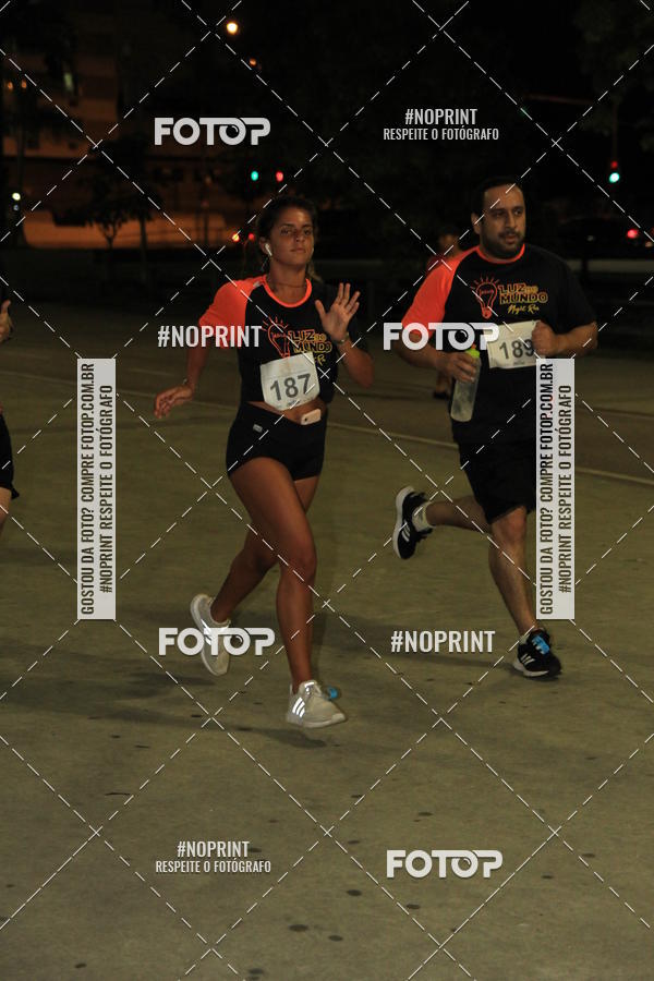 Buy your photos of the eventLuz do Mundo Night Run on Fotop