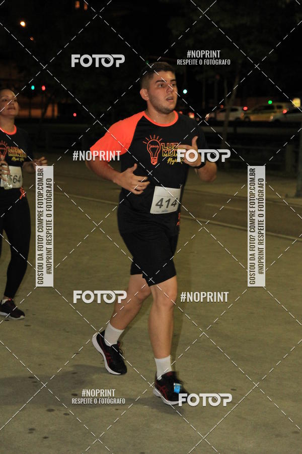 Buy your photos of the eventLuz do Mundo Night Run on Fotop