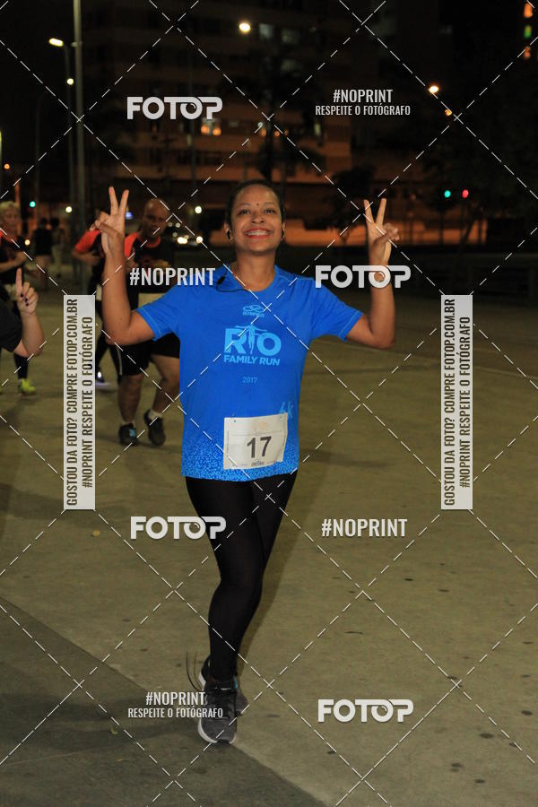 Buy your photos of the eventLuz do Mundo Night Run on Fotop