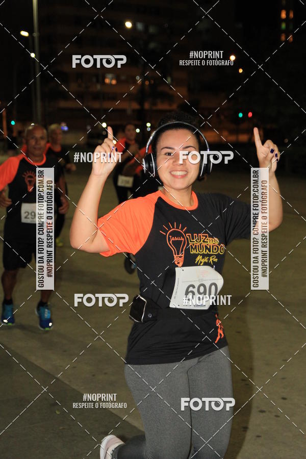 Buy your photos of the eventLuz do Mundo Night Run on Fotop