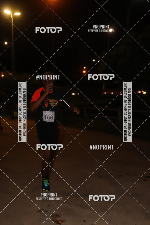 Buy your photos of the eventLuz do Mundo Night Run on Fotop