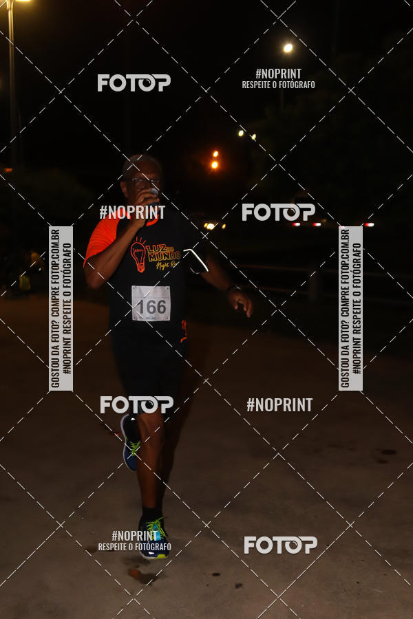Buy your photos of the eventLuz do Mundo Night Run on Fotop