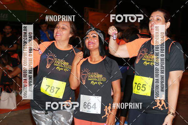 Buy your photos of the eventLuz do Mundo Night Run on Fotop