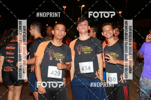 Buy your photos of the eventLuz do Mundo Night Run on Fotop