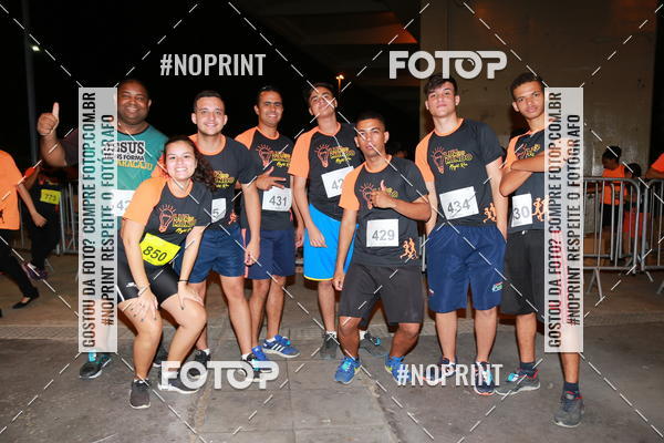 Buy your photos of the eventLuz do Mundo Night Run on Fotop