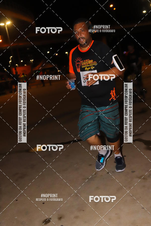 Buy your photos of the eventLuz do Mundo Night Run on Fotop