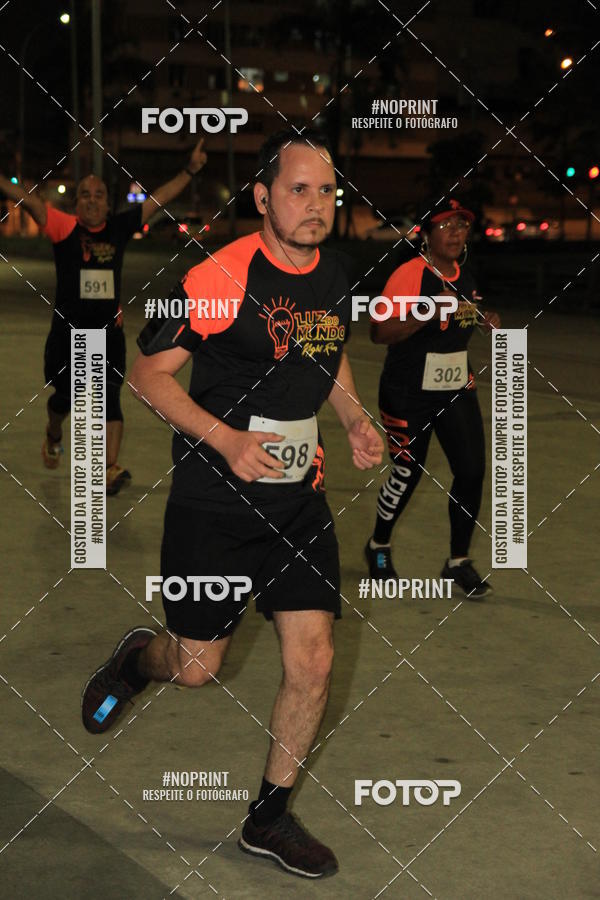 Buy your photos of the eventLuz do Mundo Night Run on Fotop