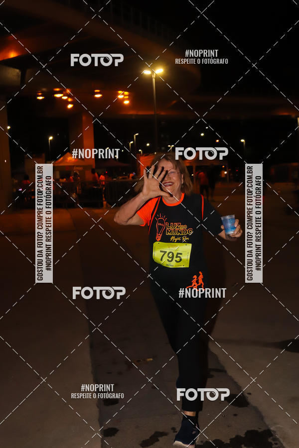 Buy your photos of the eventLuz do Mundo Night Run on Fotop