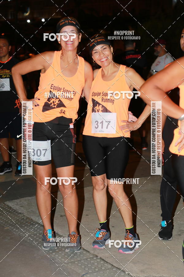 Buy your photos of the eventLuz do Mundo Night Run on Fotop