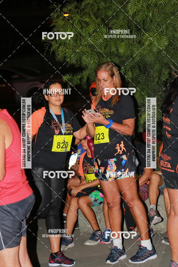 Buy your photos of the eventLuz do Mundo Night Run on Fotop