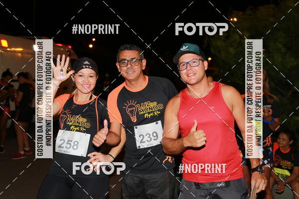 Buy your photos of the eventLuz do Mundo Night Run on Fotop
