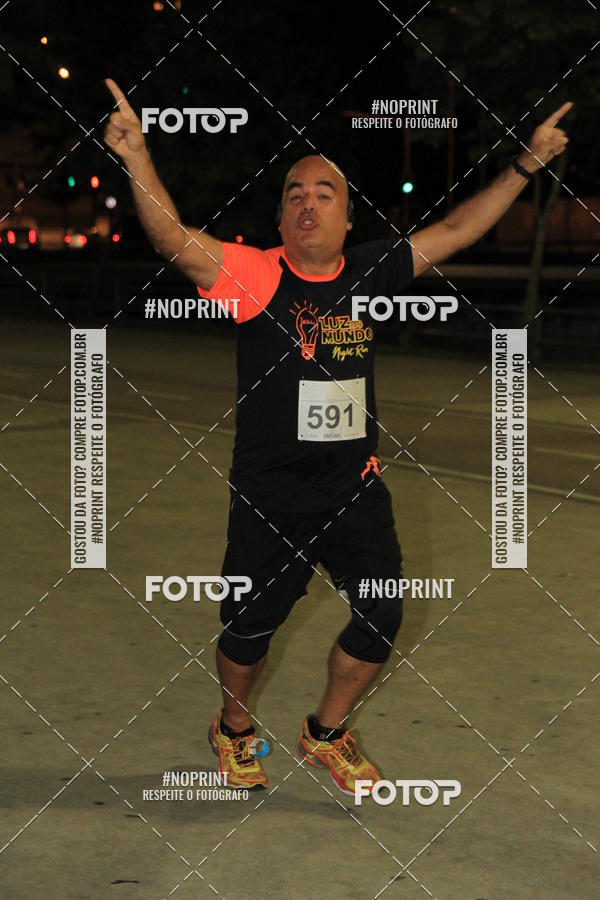 Buy your photos of the eventLuz do Mundo Night Run on Fotop