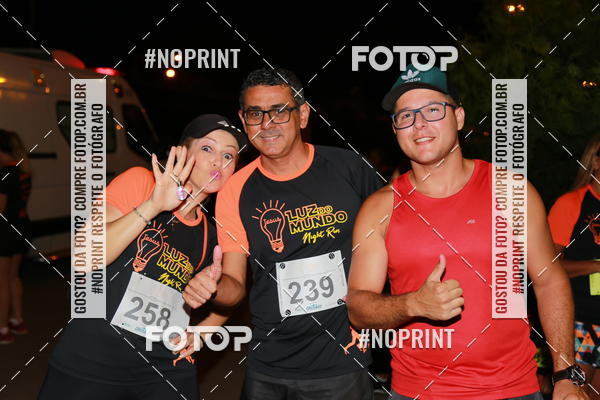 Buy your photos of the eventLuz do Mundo Night Run on Fotop