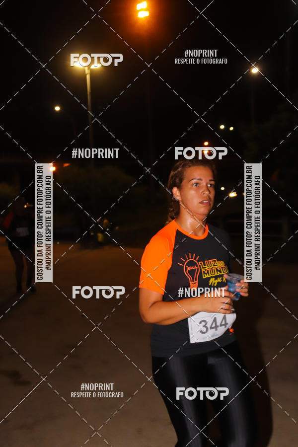 Buy your photos of the eventLuz do Mundo Night Run on Fotop