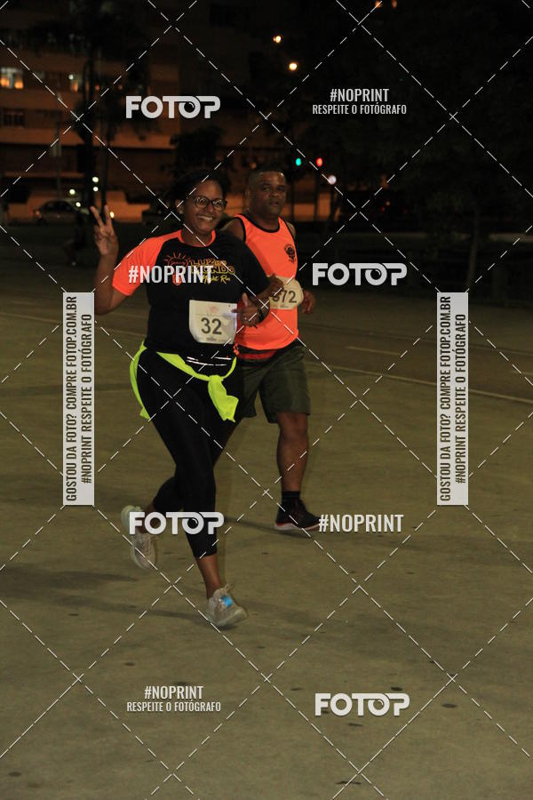 Buy your photos of the eventLuz do Mundo Night Run on Fotop