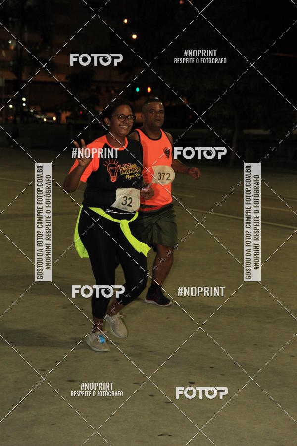 Buy your photos of the eventLuz do Mundo Night Run on Fotop