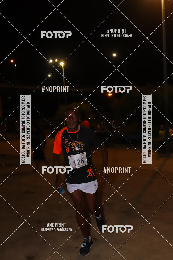 Buy your photos of the eventLuz do Mundo Night Run on Fotop