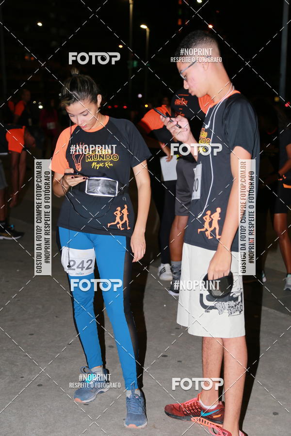 Buy your photos of the eventLuz do Mundo Night Run on Fotop