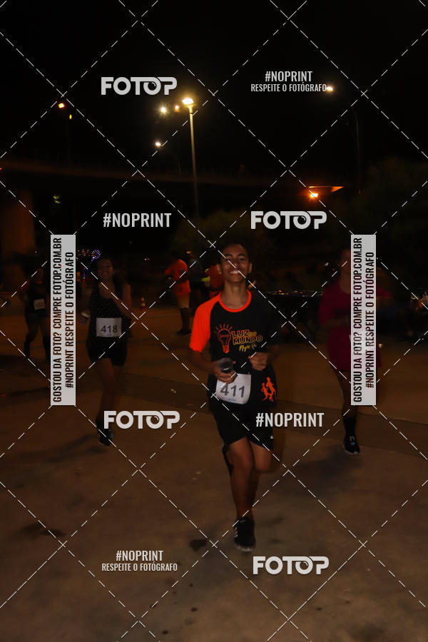 Buy your photos of the eventLuz do Mundo Night Run on Fotop