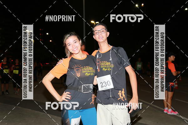 Buy your photos of the eventLuz do Mundo Night Run on Fotop