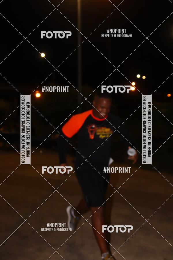 Buy your photos of the eventLuz do Mundo Night Run on Fotop