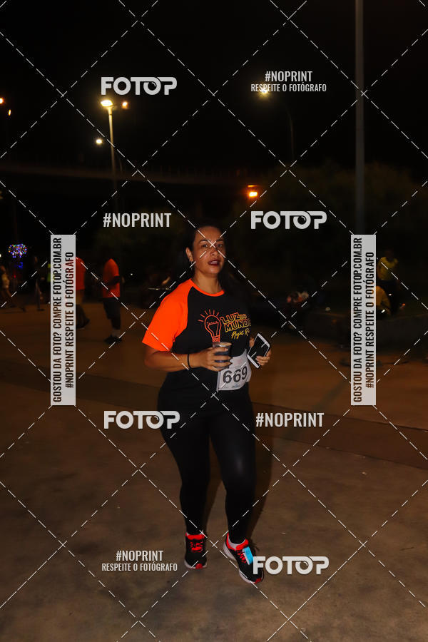 Buy your photos of the eventLuz do Mundo Night Run on Fotop