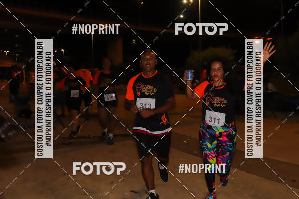 Buy your photos of the eventLuz do Mundo Night Run on Fotop