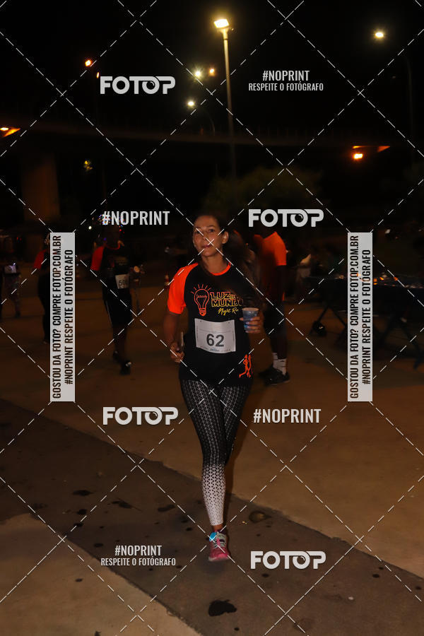 Buy your photos of the eventLuz do Mundo Night Run on Fotop