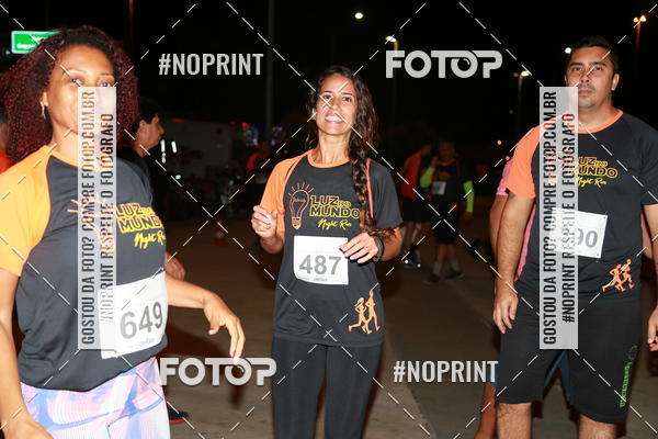 Buy your photos of the eventLuz do Mundo Night Run on Fotop