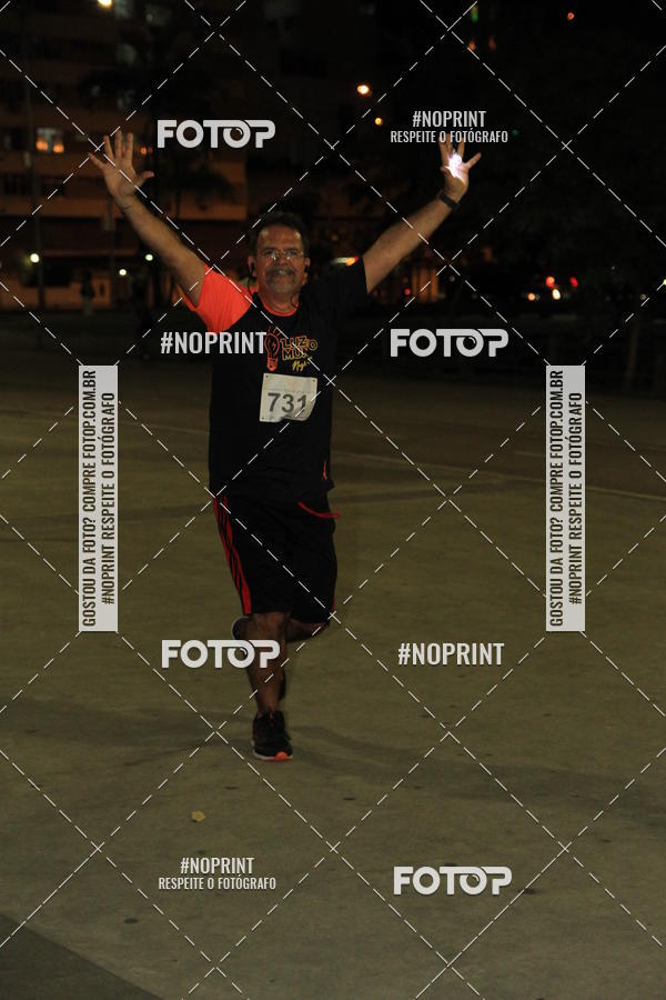 Buy your photos of the eventLuz do Mundo Night Run on Fotop