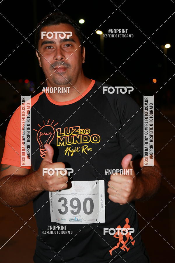 Buy your photos of the eventLuz do Mundo Night Run on Fotop