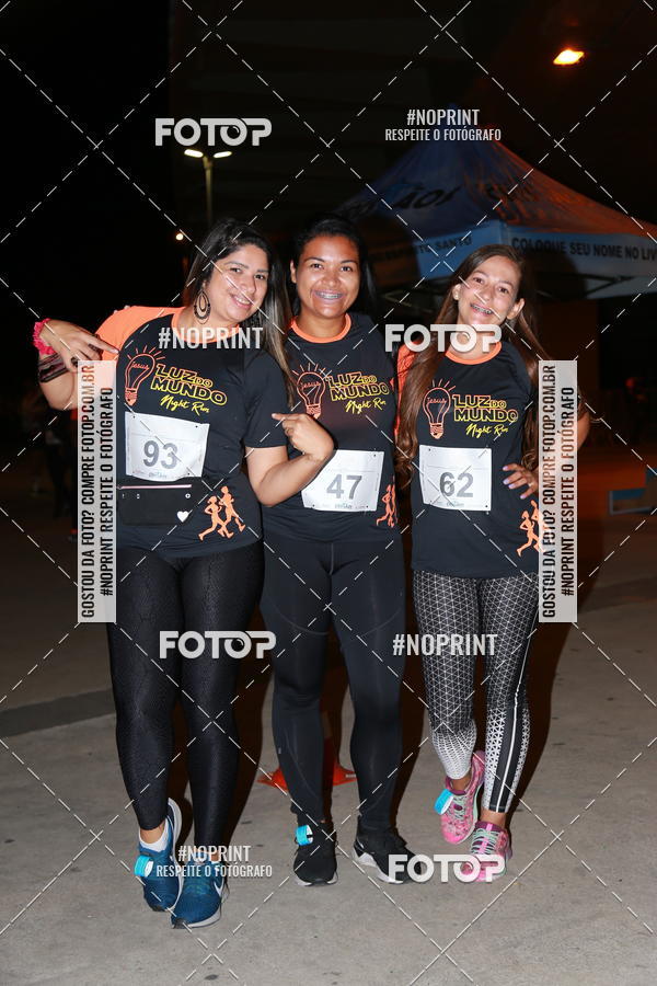 Buy your photos of the eventLuz do Mundo Night Run on Fotop