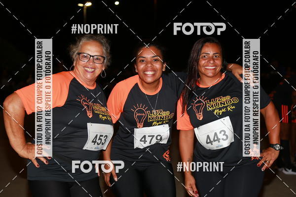 Buy your photos of the eventLuz do Mundo Night Run on Fotop