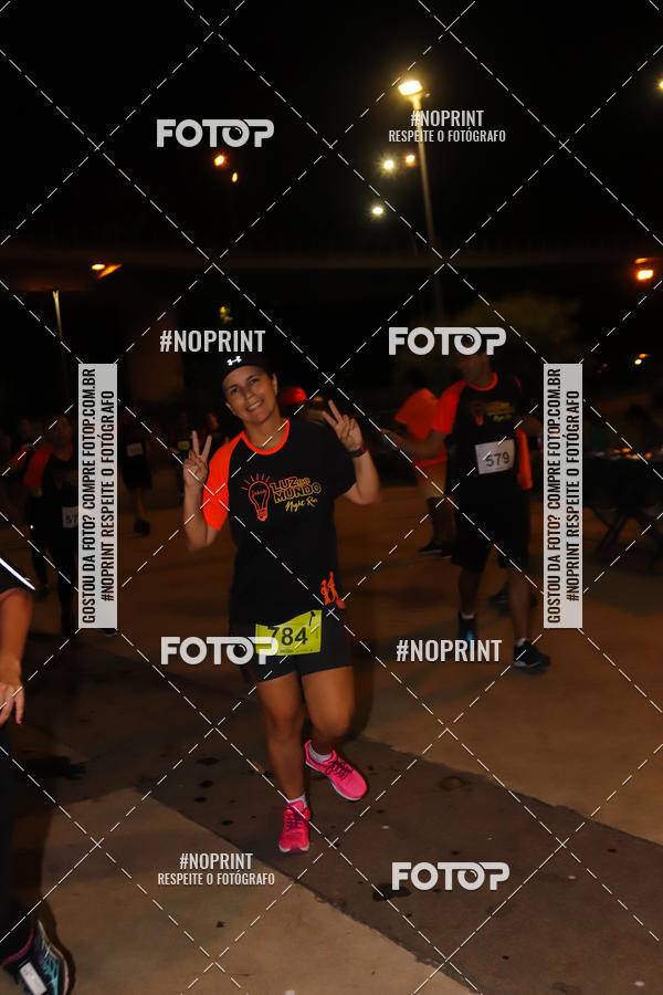 Buy your photos of the eventLuz do Mundo Night Run on Fotop