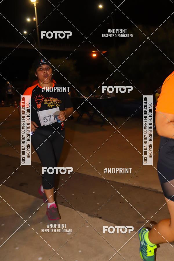 Buy your photos of the eventLuz do Mundo Night Run on Fotop