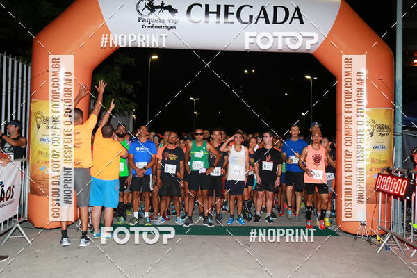 Buy your photos of the eventLuz do Mundo Night Run on Fotop
