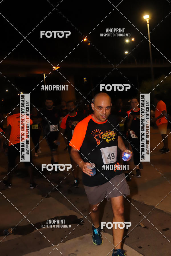 Buy your photos of the eventLuz do Mundo Night Run on Fotop
