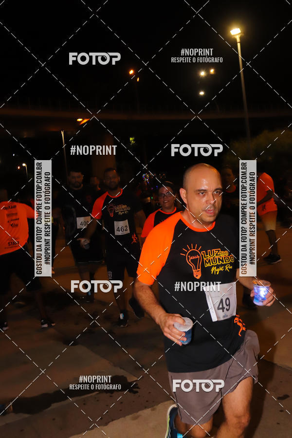 Buy your photos of the eventLuz do Mundo Night Run on Fotop