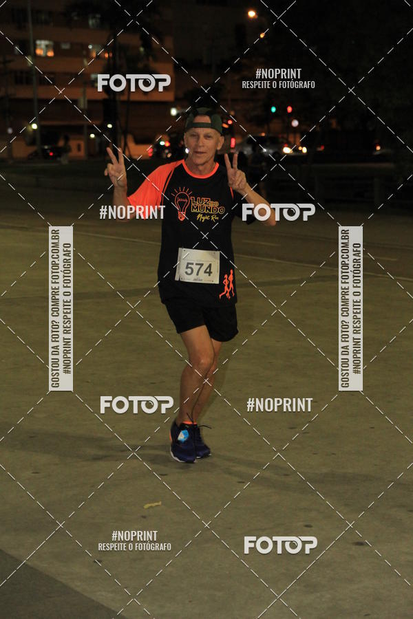Buy your photos of the eventLuz do Mundo Night Run on Fotop