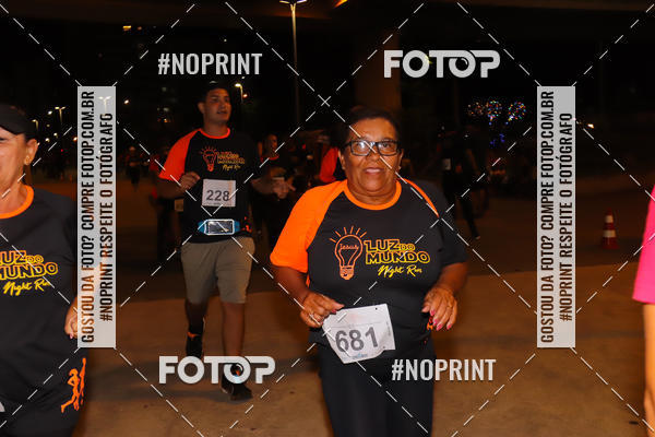 Buy your photos of the eventLuz do Mundo Night Run on Fotop