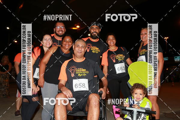 Buy your photos of the eventLuz do Mundo Night Run on Fotop