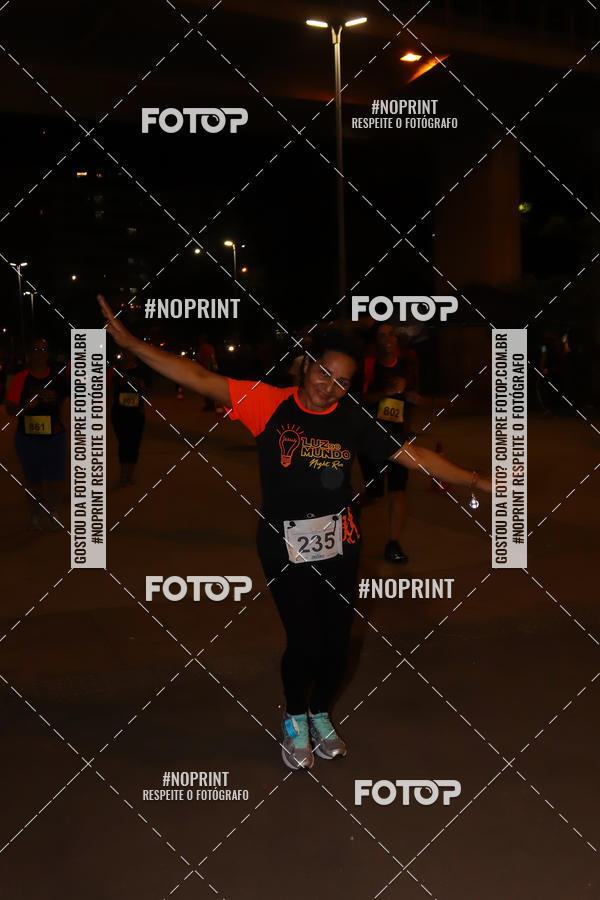 Buy your photos of the eventLuz do Mundo Night Run on Fotop